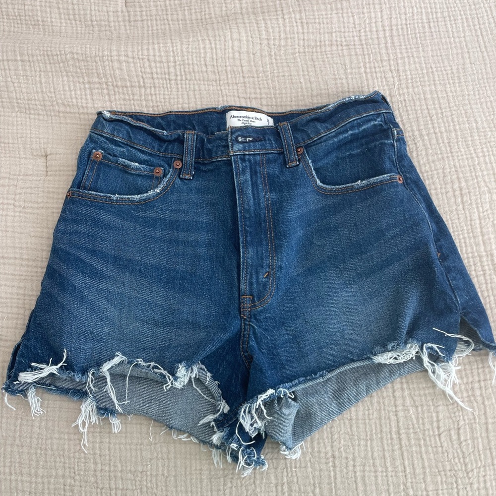 Abercrombie 90s High Rise Cut Off Shorts